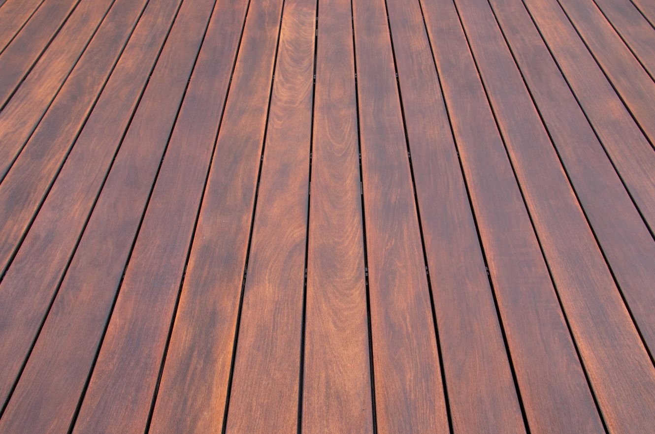 Sens de pose des lames de terrasse en bois